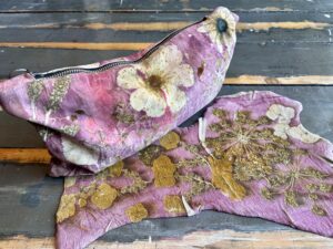 tas van ecoprint op leer.