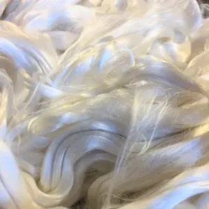 Moerbeizijdelont voor vilten, ecoprinten, spinnen en verven.